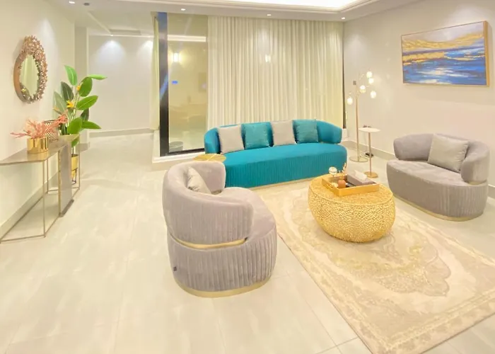 Spacious New 2 Bedroom Apt-In Amazing Location B9